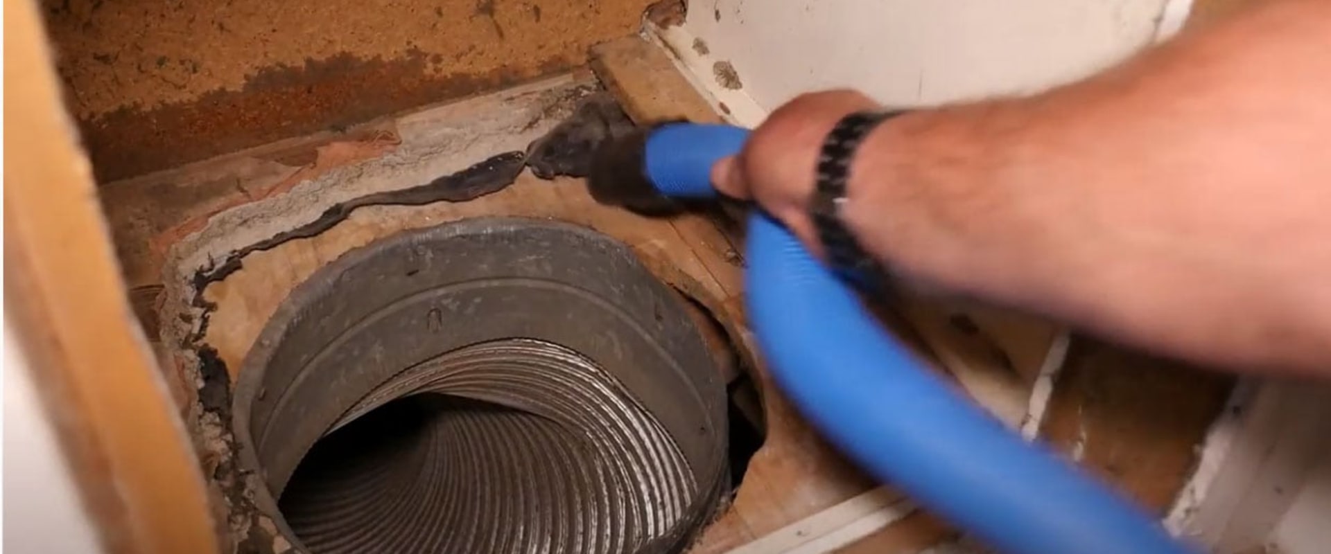 Safety Equipment Used by Air Duct Cleaning Technicians in Your Home